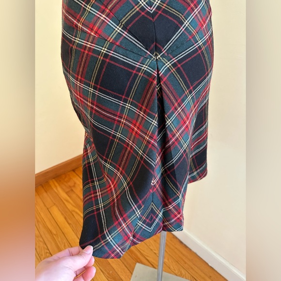J. Crew Red,Black,Green Plaid Midi Skirt Pleaded Tail Back Elastic waist. Sz 4. - Picture 6 of 11
